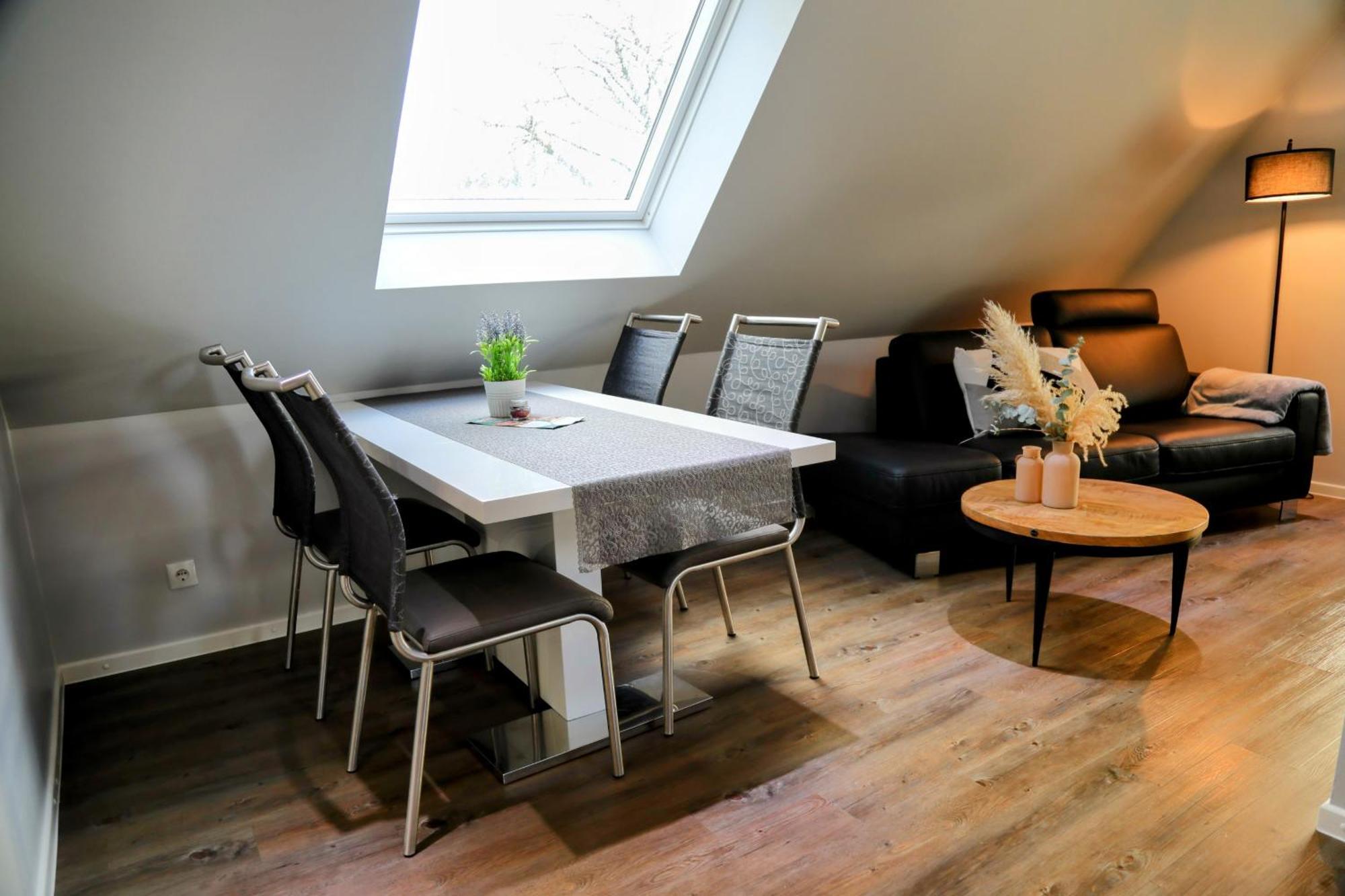 Eine Sehr Gemuetliche Dachgeschoss Ferienwohnung Ihlow  Eksteriør billede